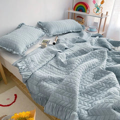 Cozy Ruffles Bedding Set