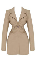 Low-cut dress with lapel collar.