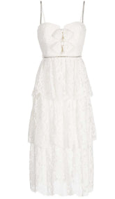 FRONT BOW TIERED MIDI DRESS IN WHITE