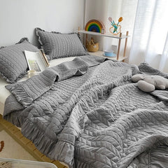 Cozy Ruffles Bedding Set
