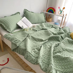 Cozy Ruffles Bedding Set