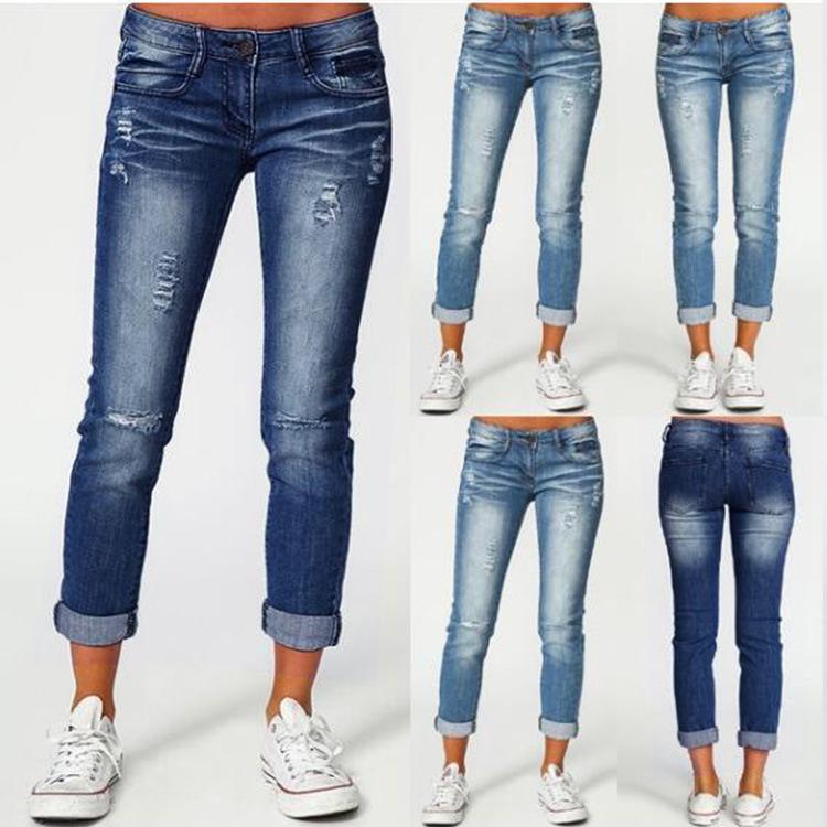 WomenMid Rise Light Wash Knee Ripped Cropped Jeans