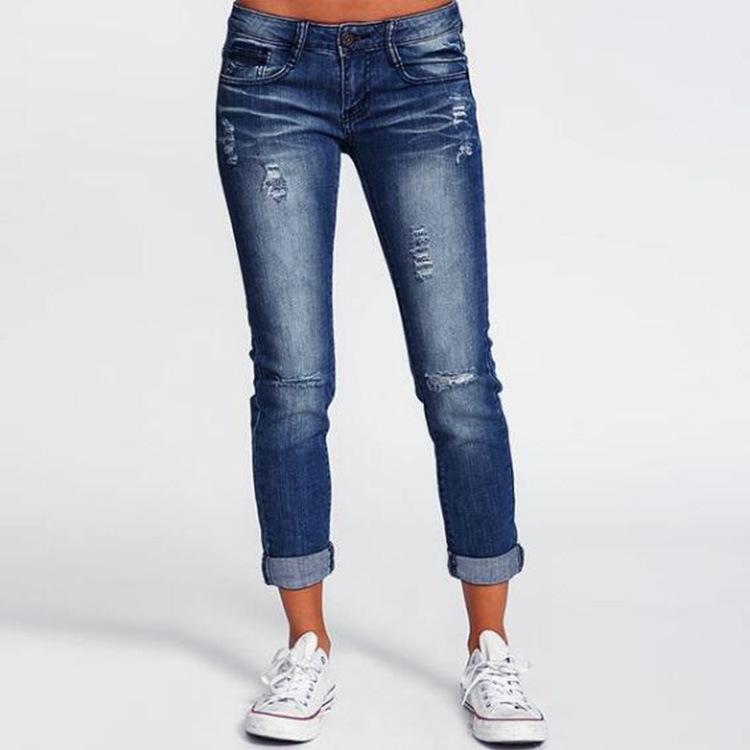 WomenMid Rise Light Wash Knee Ripped Cropped Jeans