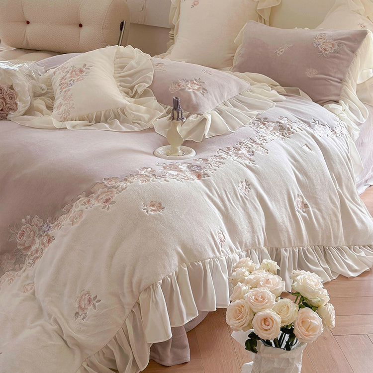 Princess-style Milk Velvet Duvet Cover Set with Lace Trim
