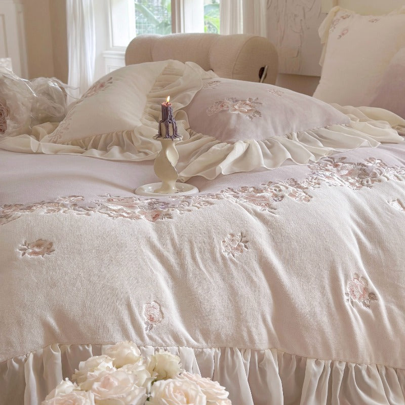 Princess-style Milk Velvet Duvet Cover Set with Lace Trim