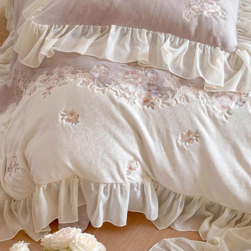 Princess-style Milk Velvet Duvet Cover Set with Lace Trim