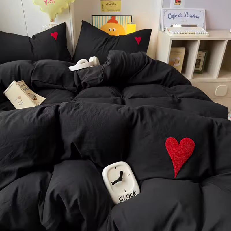 Black Heart Bedding Set