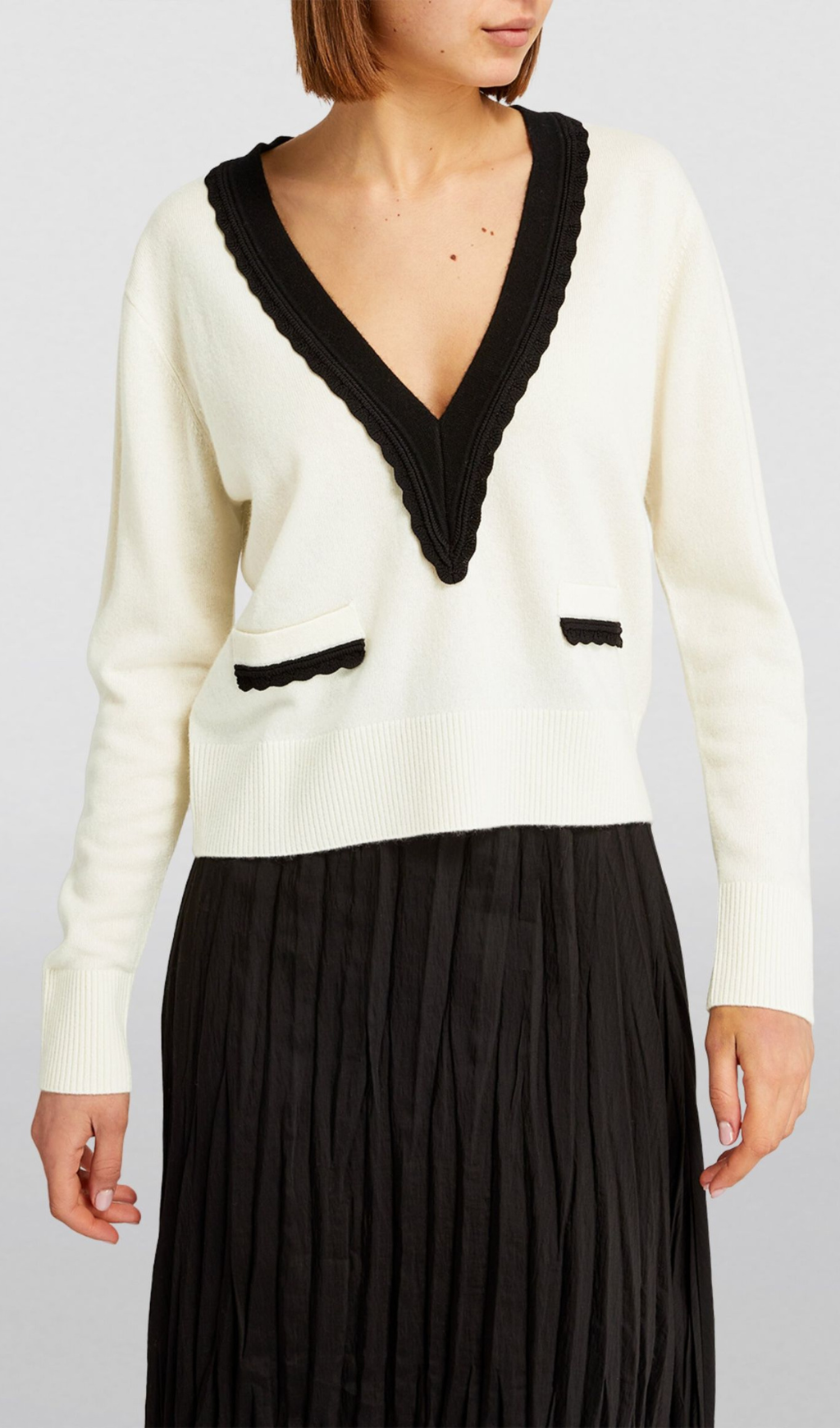 CONTRAST TRIM SWEATER