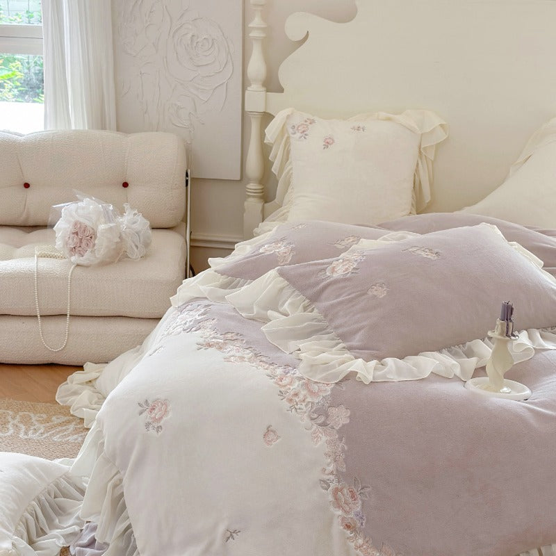 Princess-style Milk Velvet Duvet Cover Set with Lace Trim