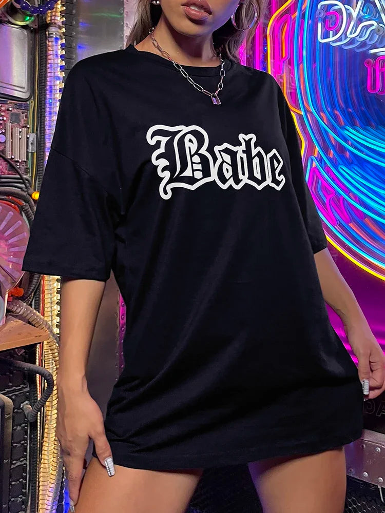 Babe Personality Street Font WomenT-Shirt