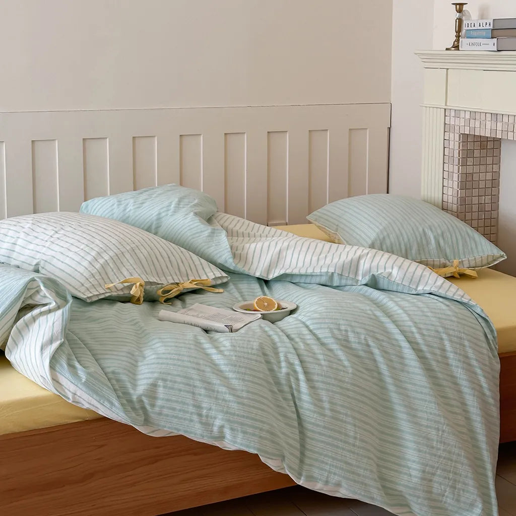 Contrast Stripe Bedding Set