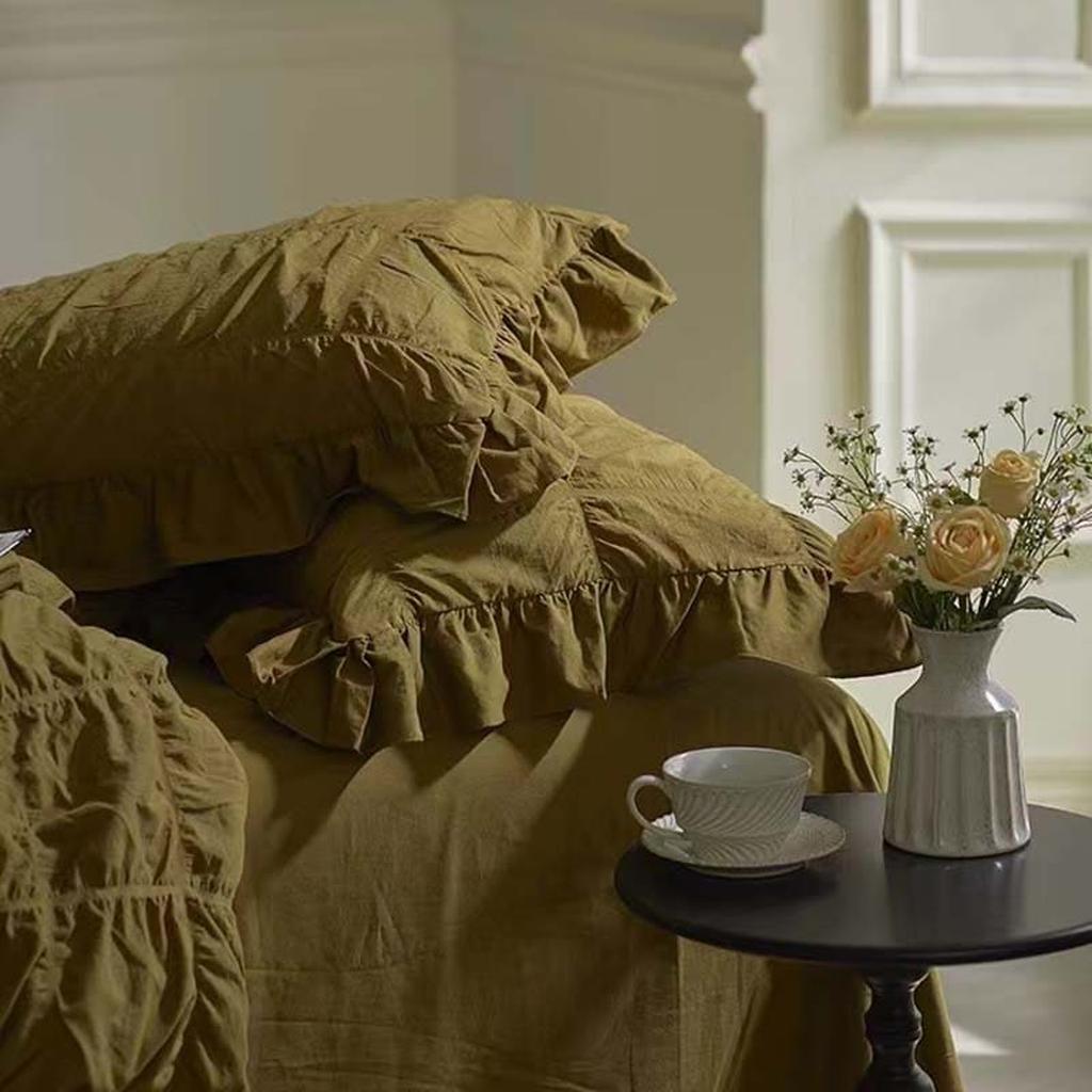 Dark Academia Royal Duvet Cover - Tan