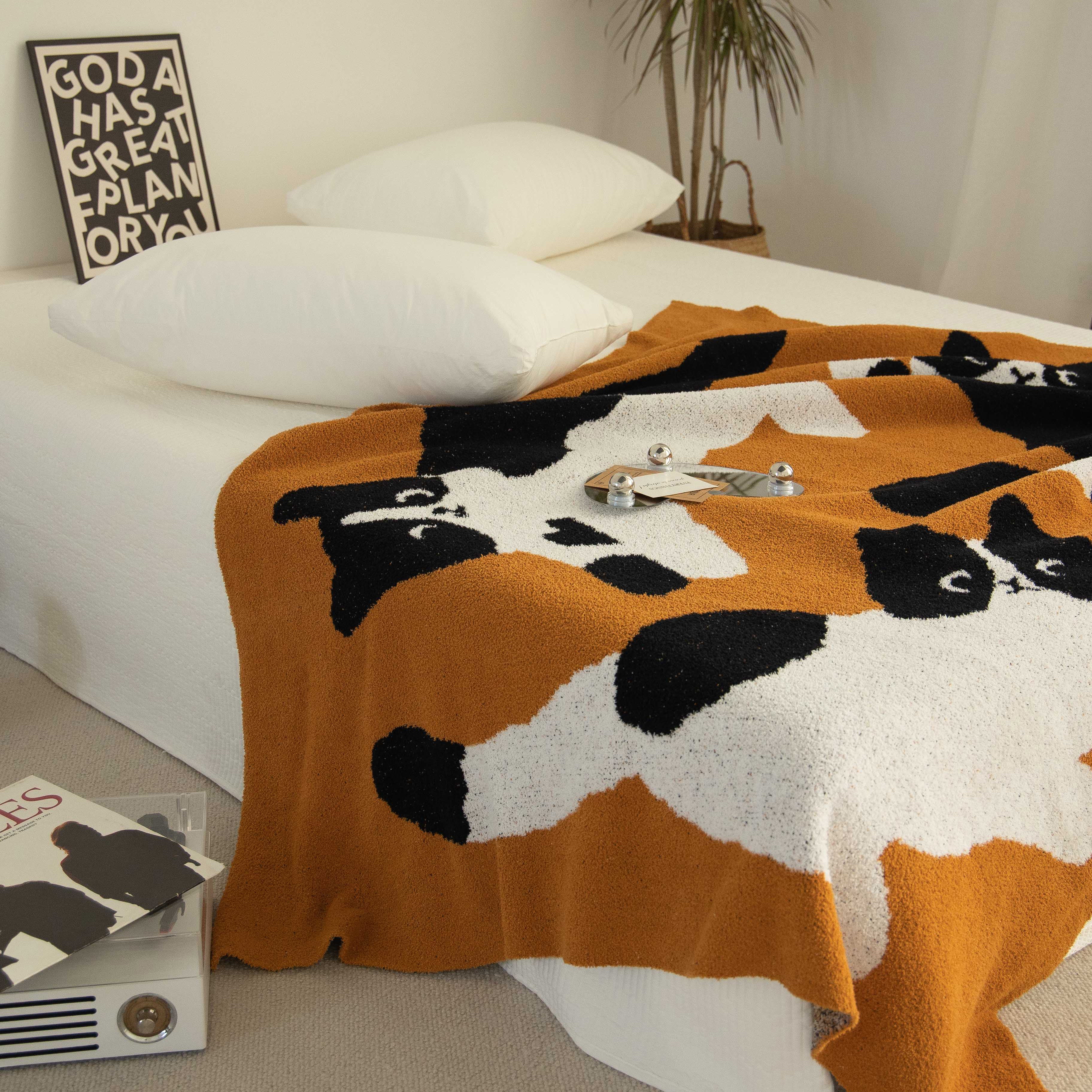 Cow Pattern Cat Printed Plush Blanket