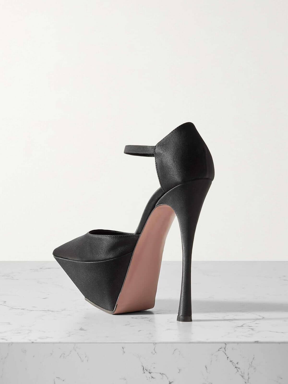 PLATFORM PUMPS IN BLACK