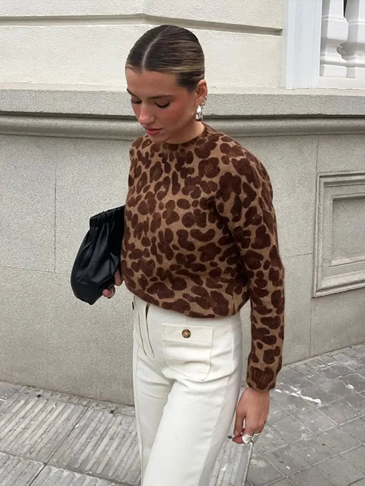 Leopard Printed Knitted Warm For Loose O Neck Long Sleeve Sweater