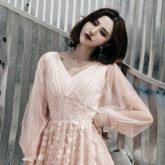 Appliques Fashion V-Neck Full Sleeves A-Line Prom Gowns