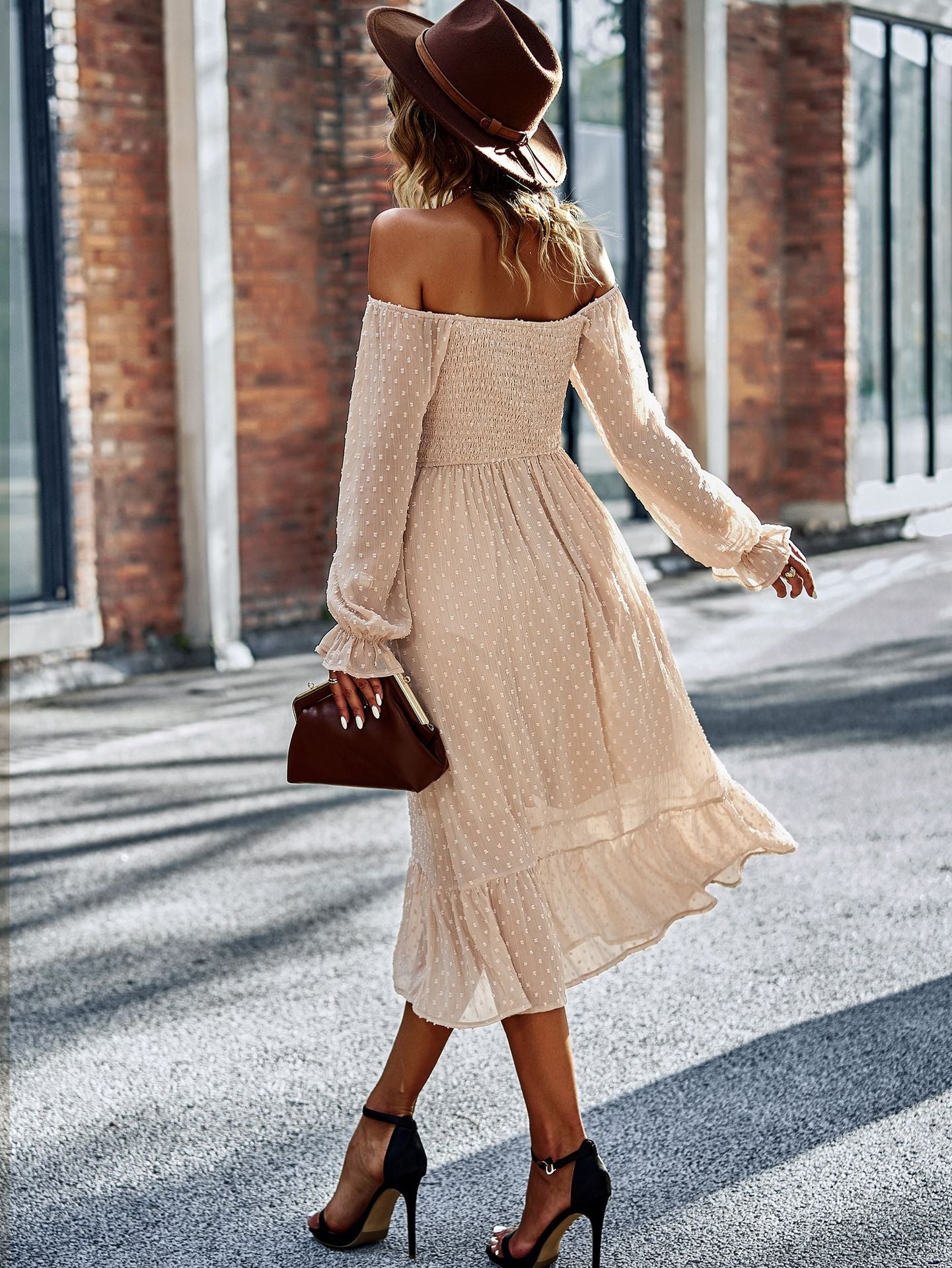 Chic Lace Lantern Sleeve Ruffles Square Collar Dress