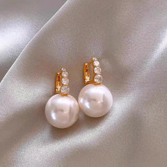 South Fashion New Light Luxury Simple Classic Pearl Birthday Party Gift Stud Earring