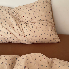 Vintage Ditsy Floral Bedding Set