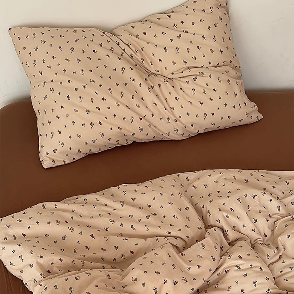 Vintage Ditsy Floral Bedding Set