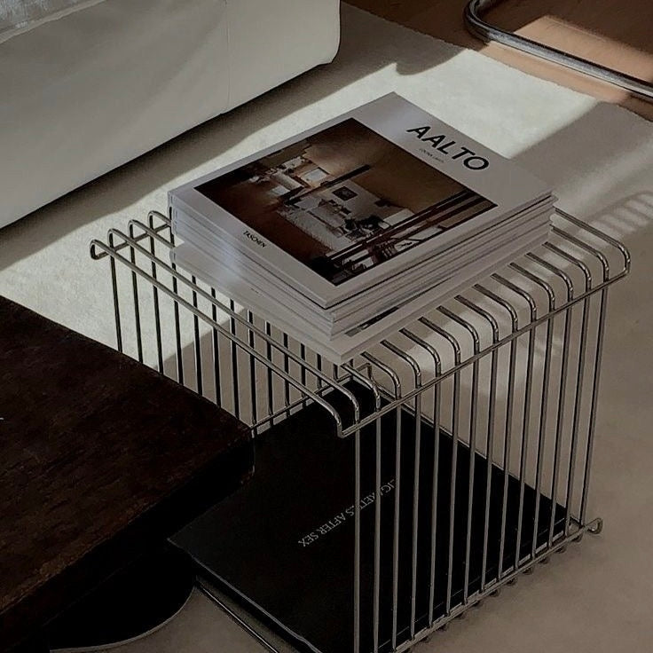 Modern Minimalist Metal Floating Shelf