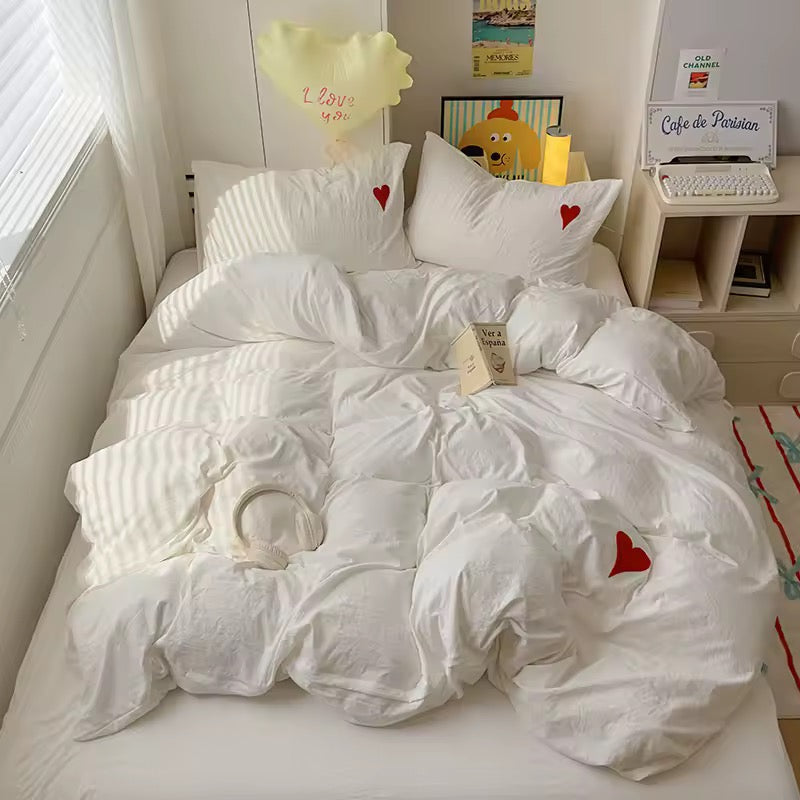 Black Heart Bedding Set