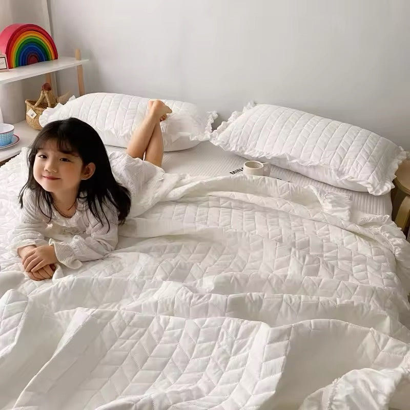 Cozy Ruffles Bedding Set