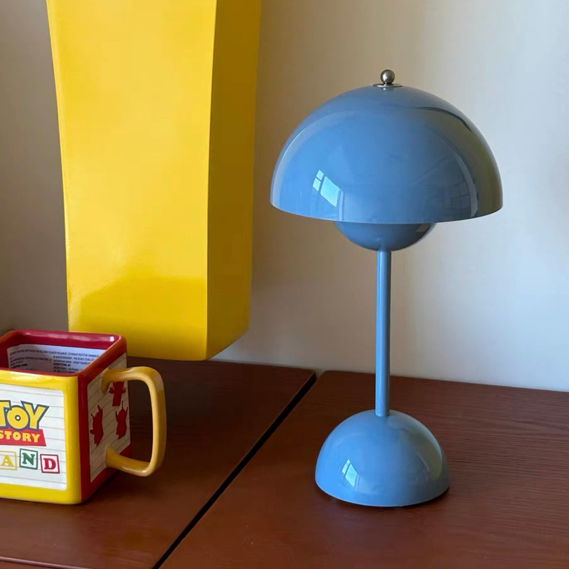 Preppy Mushroom Table Lamp