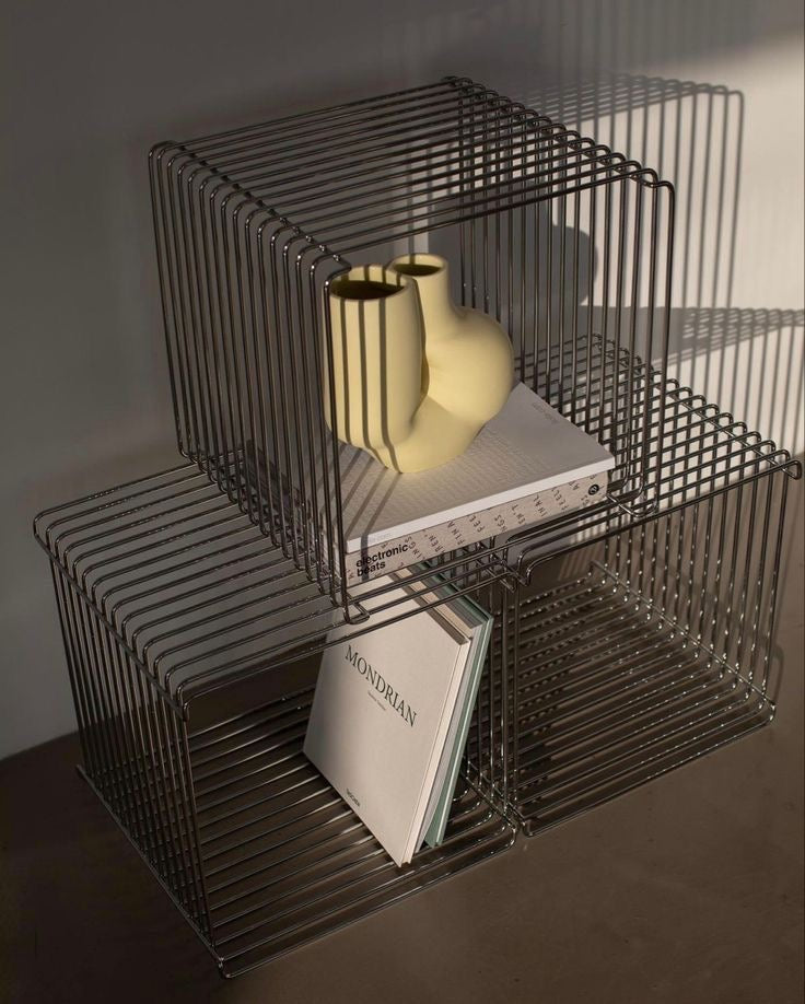 Modern Minimalist Metal Floating Shelf