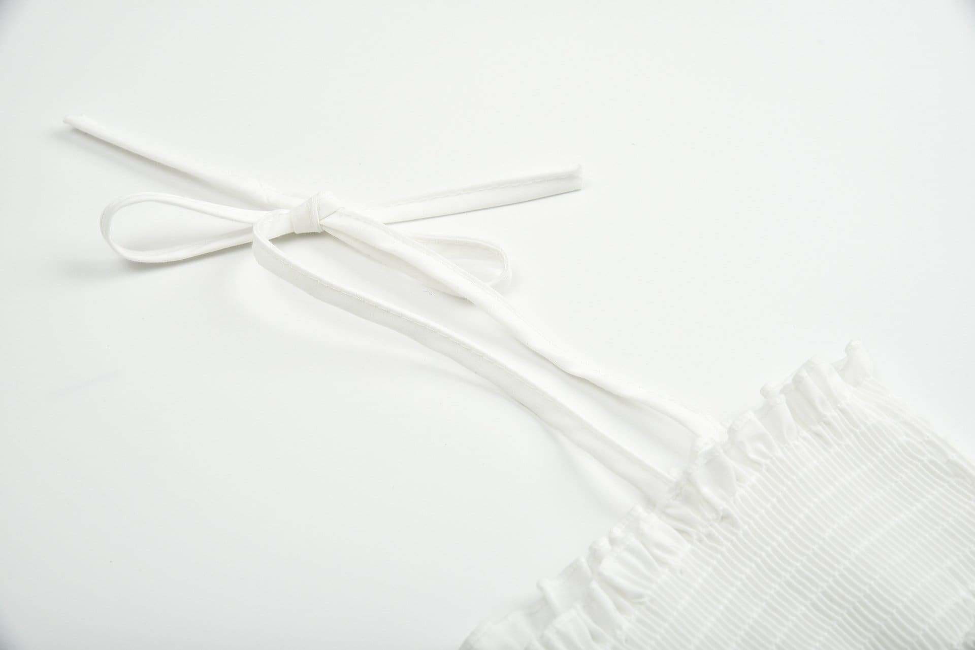 Front-breasted White Elastic Waist Sling Strap Dress