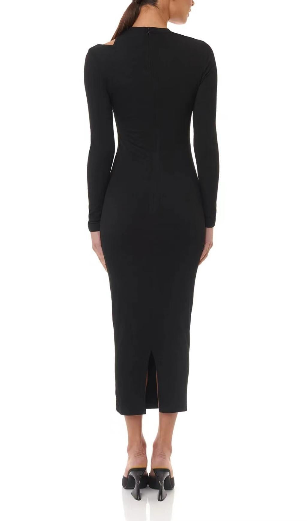 LONG SLEEVES CUT OUT MIDI DRESS IN BLACK