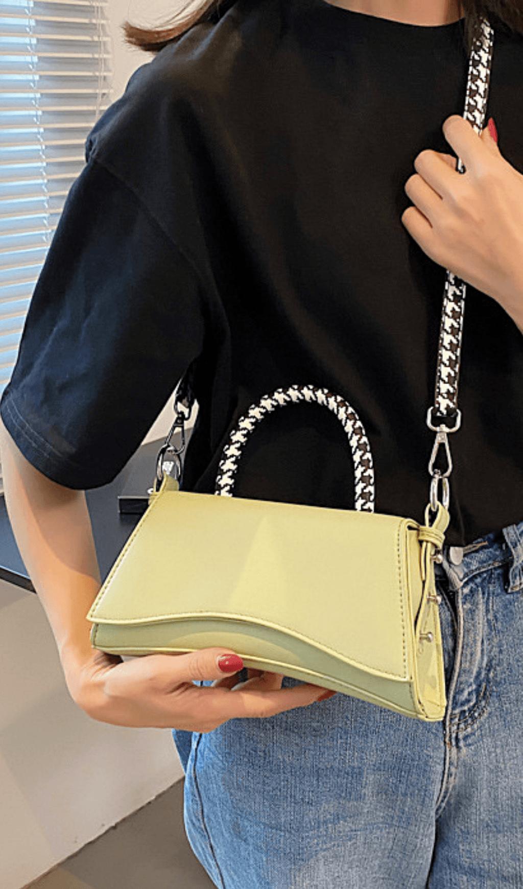 CONTRASTING SIMPLE HOURGLASS HANDBAG