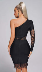 ONE SHOULDER INSERT LACE MIDI DRESS IN BLACK