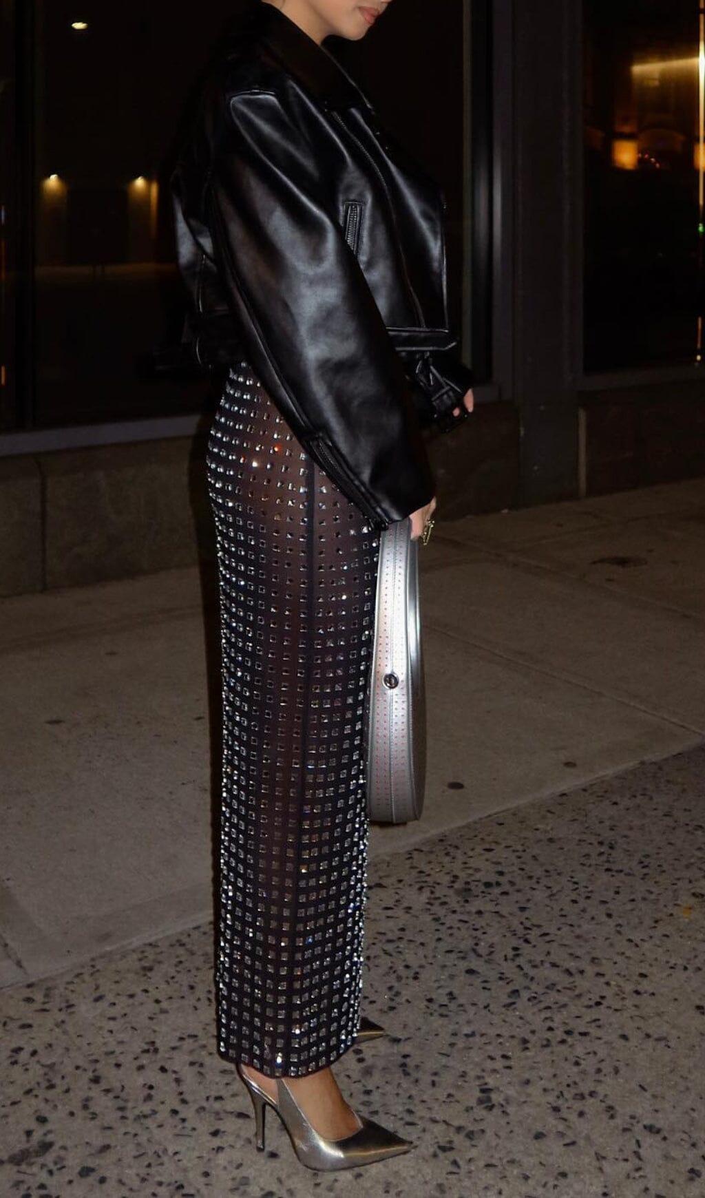 METALLIC SEQUIN SKIRT IN BLACK