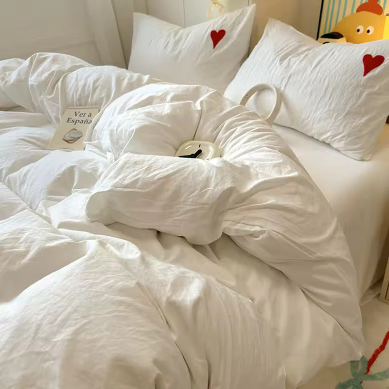 White Heart Coquette Bedding Set