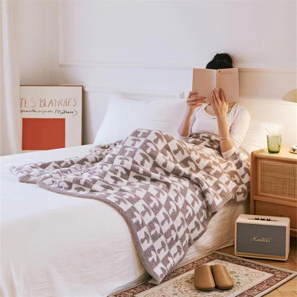 Mushroom Throw Blanket (Dull Red)