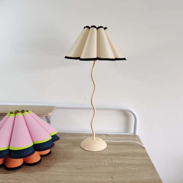 Tulip Squiggle Lamp