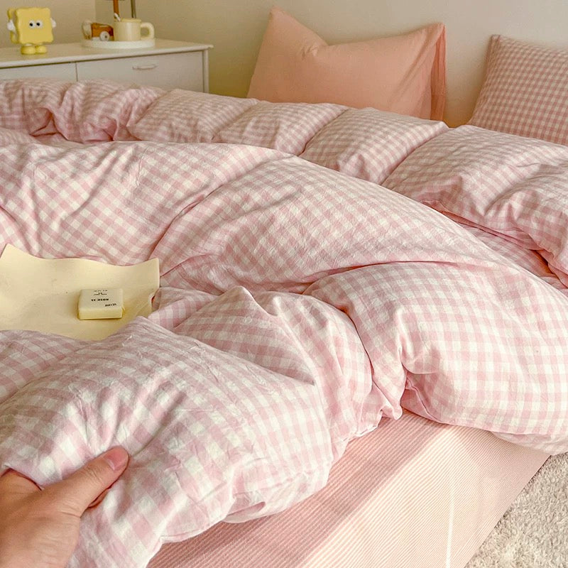 Cozy Pink Plaid Bedding Set