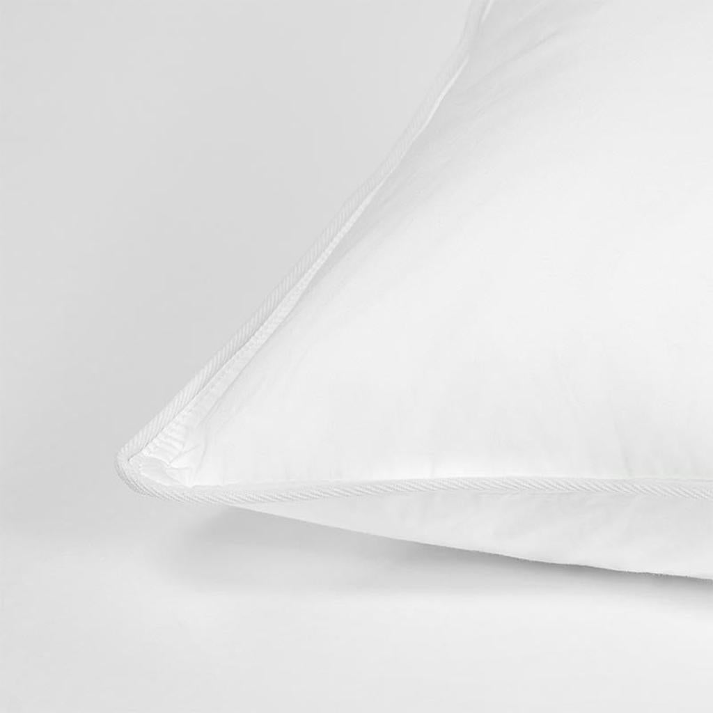 CloudLuxeâ„?Down Alternative Pillows