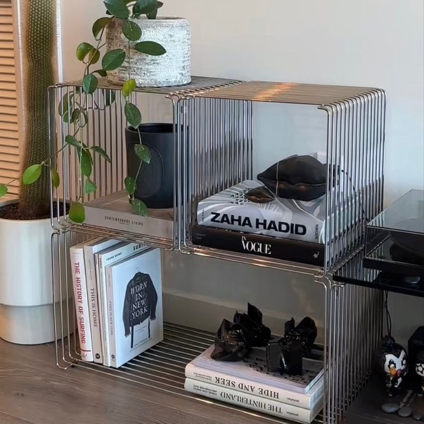 Modern Minimalist Metal Floating Shelf