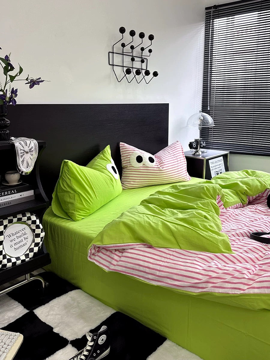 Big Eyes Bedding Set
