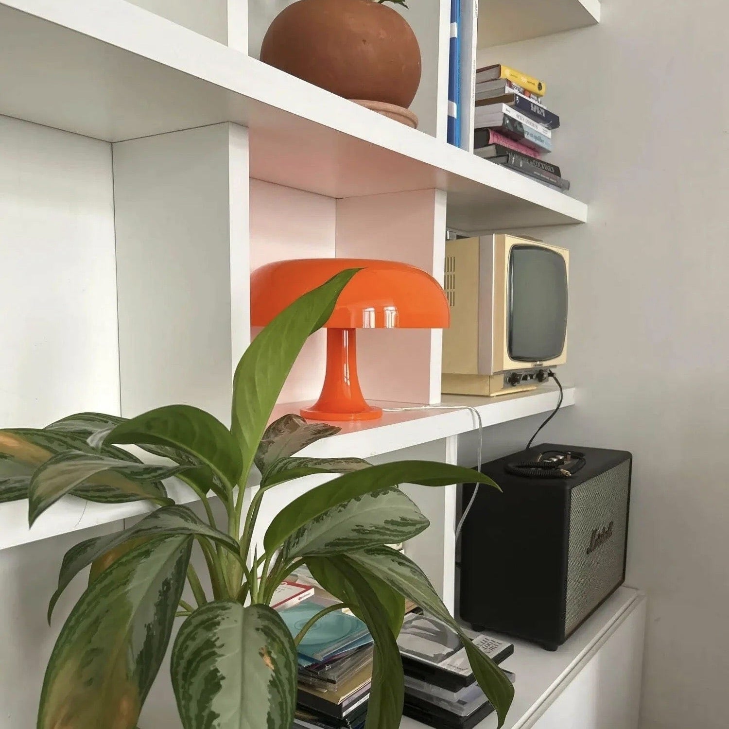 White Mushroom Table Lamp