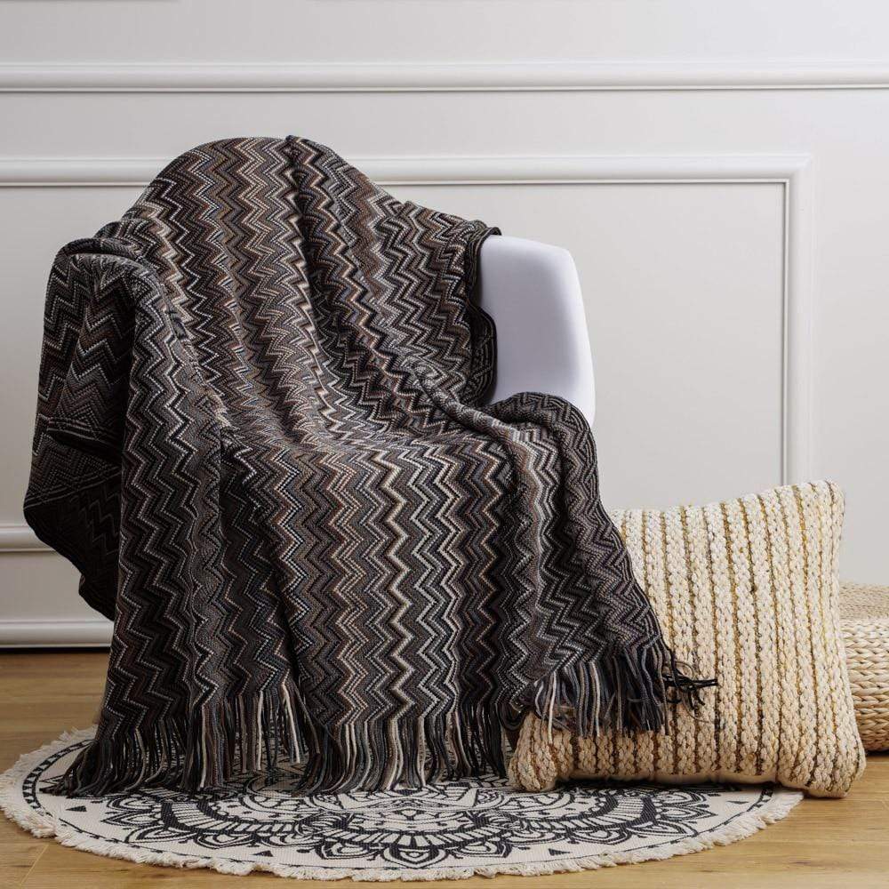 Geometric Pattern Throw Blanket