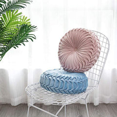 Round Pintuck Pillow