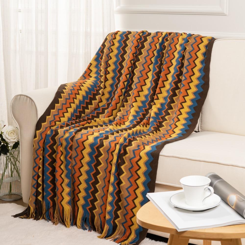 Geometric Pattern Throw Blanket