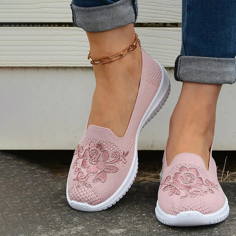 Floral Embroidered Breathable Shoes