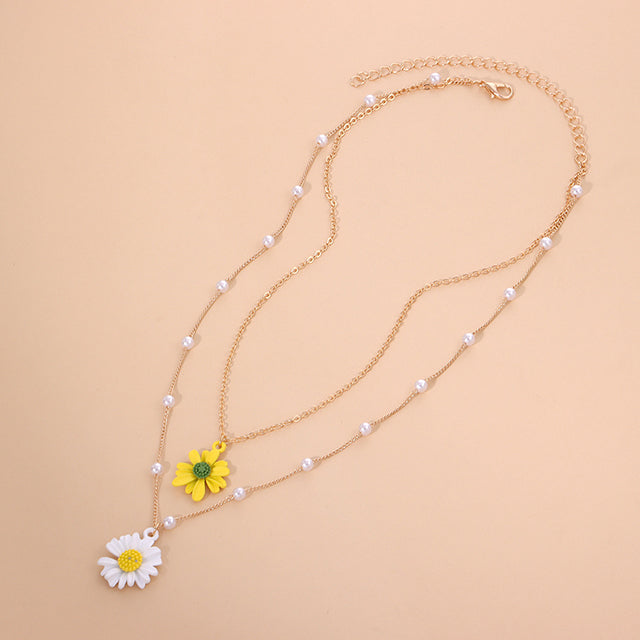 Daisy Pendant Necklace