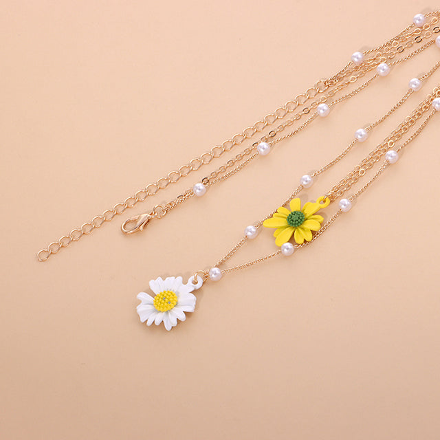 Daisy Pendant Necklace