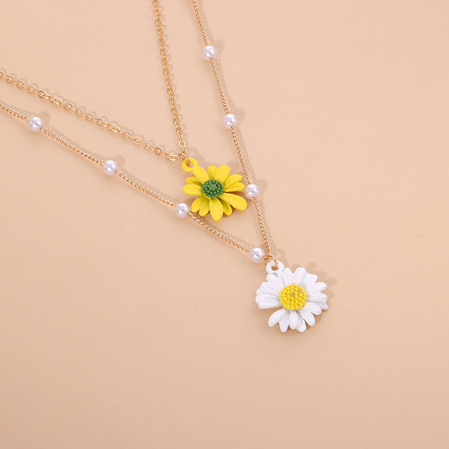 Daisy Pendant Necklace