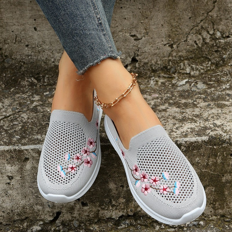 Floral Embroidered Breathable Shoes